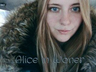Alice_in_Woner