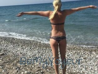 BeMyVoyeur