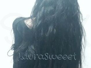 Laura_Sweeet