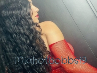 Miahotbobbs19
