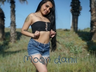 Moon_danii
